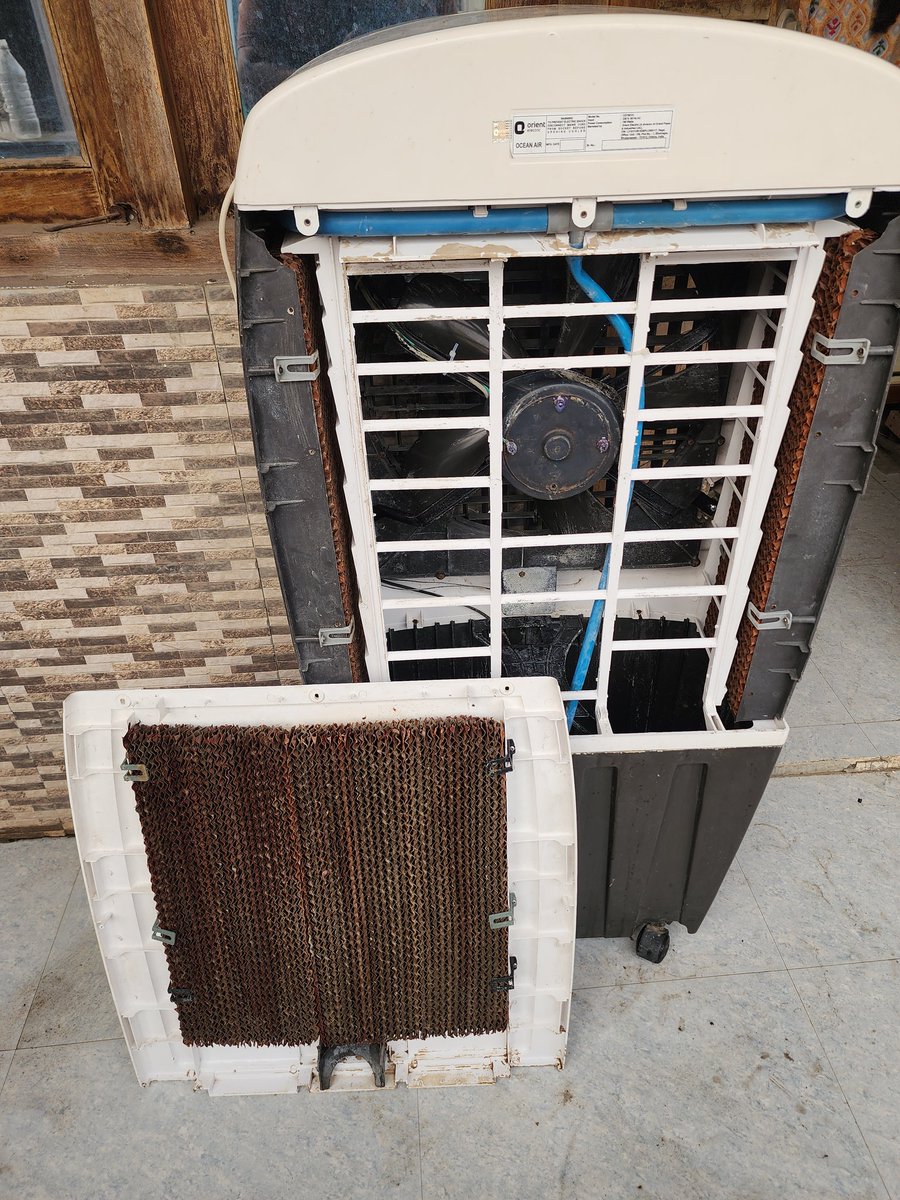 iamvjvarun's tweet image. @orient_electric What a SCAM! ₹13,000 for a unfinished product (cooler) that died after 2 season?! Motor gone, service a joke -part availability/pricing is a nightmare. sharp edges inside?! Absolutely unacceptable.  #BadQuality #DangerousProduct #RipOff #ConsumerComplaint