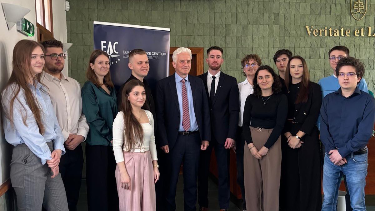 Deutsche Botschaft Pressburg tweet media