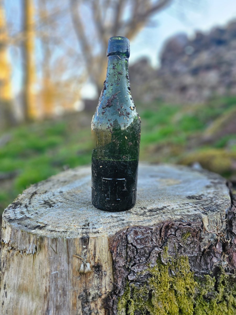 SynchronicSinc's tweet photo. @TennentsLager Can anyone age this bottle https://t.co/gHRv5DY2o9