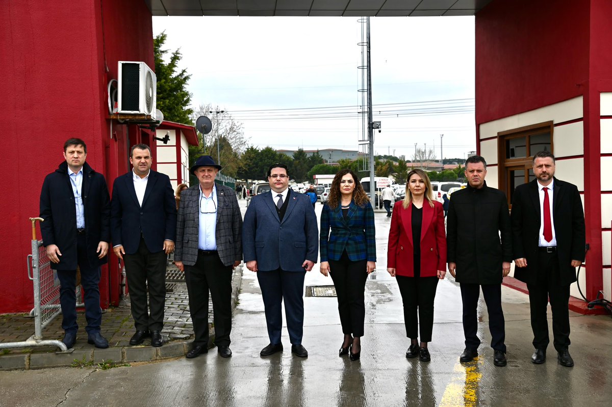 Hukukun üstünlüğüne, demokrasiye ve halkın iradesine olan inancımızı bir kez daha dile getirmek, bu zulüm düzenine karşı hep birlikte sesimizi yükseltmek için bugün Silivri’deyiz. 

Cumhurbaşkanı adayımız, İstanbul Büyükşehir Belediye Başkanı Sayın Ekrem İmamoğlu, tutuklu tüm