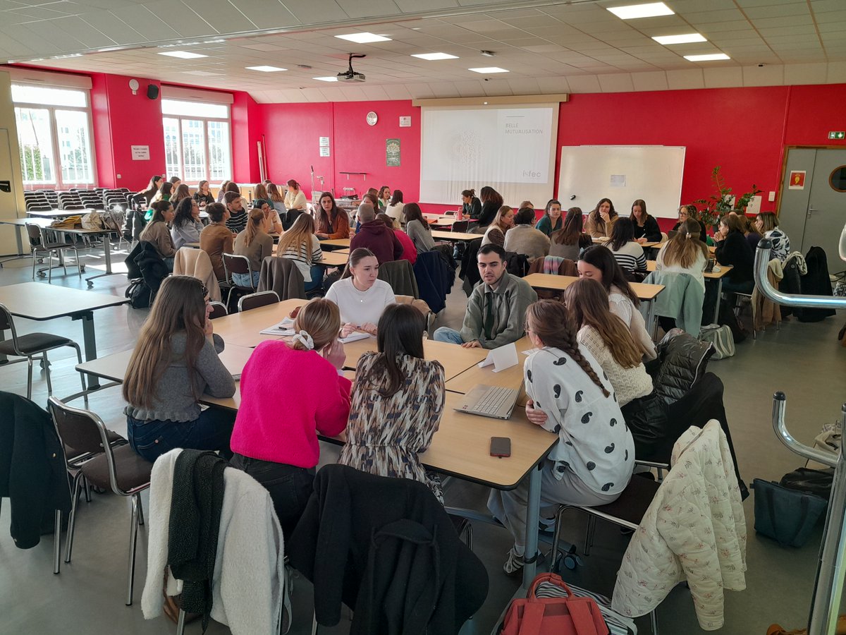 InstitutOzanam's tweet photo. Échanges riches et constructifs ce matin lors de l'événement 'Regards croisés' entre nos étudiants de Master 1 et 2 MEEF ! Les M2 ont partagé leurs expériences de stage, offrant des conseils aux futurs stagiaires. Merci à tous pour votre participation !
#isfecatlantique #MEEF https://t.co/QOiALc3T8L