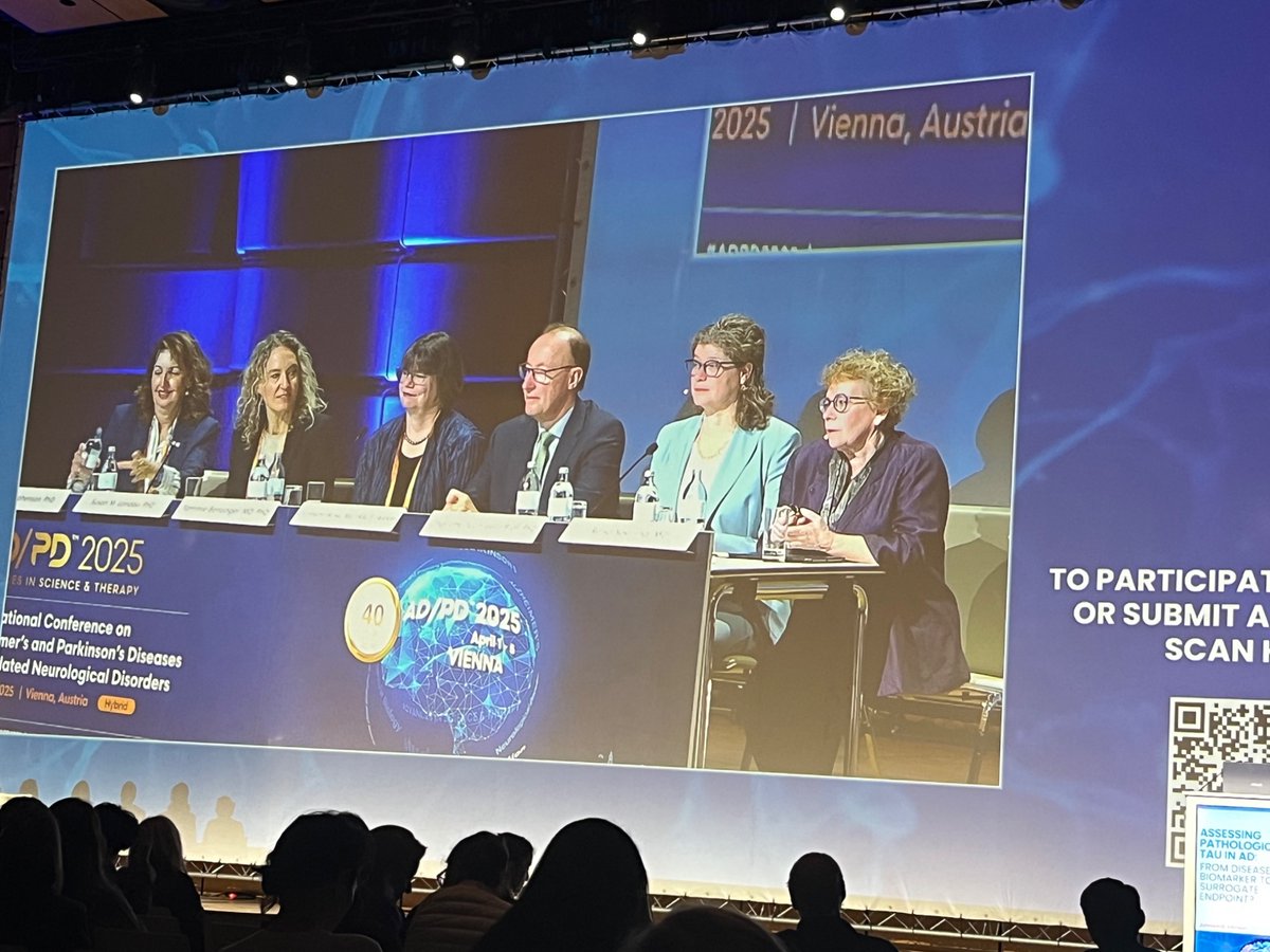 Nearly all female tau panel at #ADPD2025 🥹🥹🥹