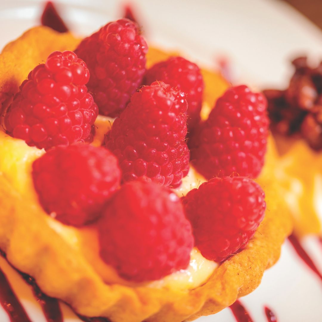 Have you a sweet tooth?🦷  Gleesons have a wonderful array of home baked sweet treats, cakes and scones galore 🧁🍰  .  Call into the Café and try for yourself, you won't be disappointed!

#sweettreat #cafe #GleesonsRoscommon