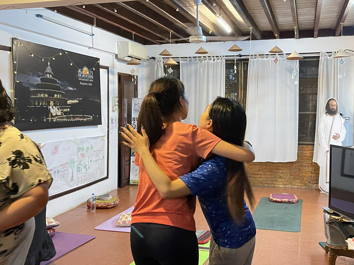 aol_laos's tweet photo. Happiness Program in Vientiane , Laos 🇱🇦! This program is a perfect combination of meditation and pure bliss.  #artofliving #Laos  #vientiane #meditation https://t.co/9n6aY8KMjK