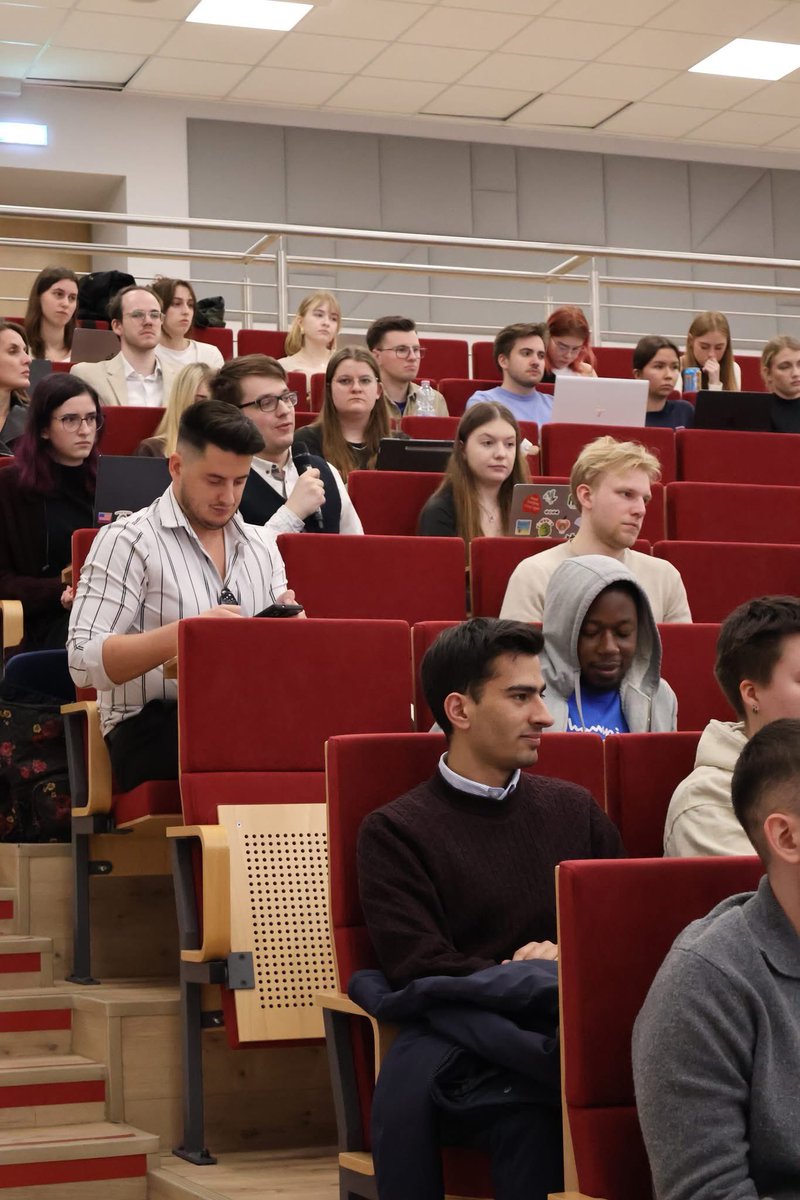 Thank you to everyone who attended Professor Criekemans’ fascinating lecture on “American Foreign Policy under Trump 2.0 and the Consequences for European Geostrategy”! Check out some of the photos below!