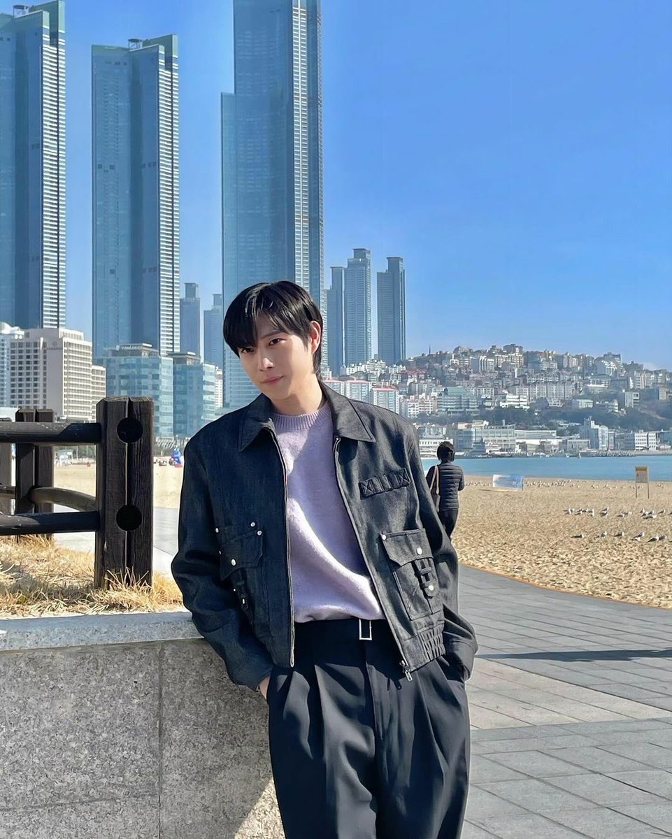 jonjeng2x's tweet photo. List K-actor cakep yang bikin gue NAKSIR :

🥰 a thread biar ga lupa sama oppa oppa ini dan tau mau nonton apa kalo bosen 🥰

1. Bae Inhyuk
2. Lee Junyoung
3. Kim Youngdae
4. Byeon Wooseok https://t.co/kN5RP4pTdE