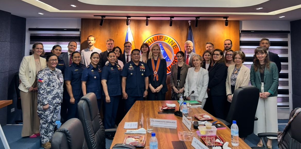 EUinthePH's tweet photo. Great meeting of @eucouncil Asia-Oceania WG (COASI) with @coastguardph. Discussions focused on enhancing cooperation in maritime security, safety, and environmental protection, in line with both national law and the rules-based international order. 🌊🤝 https://t.co/IlEDwXH3Bn