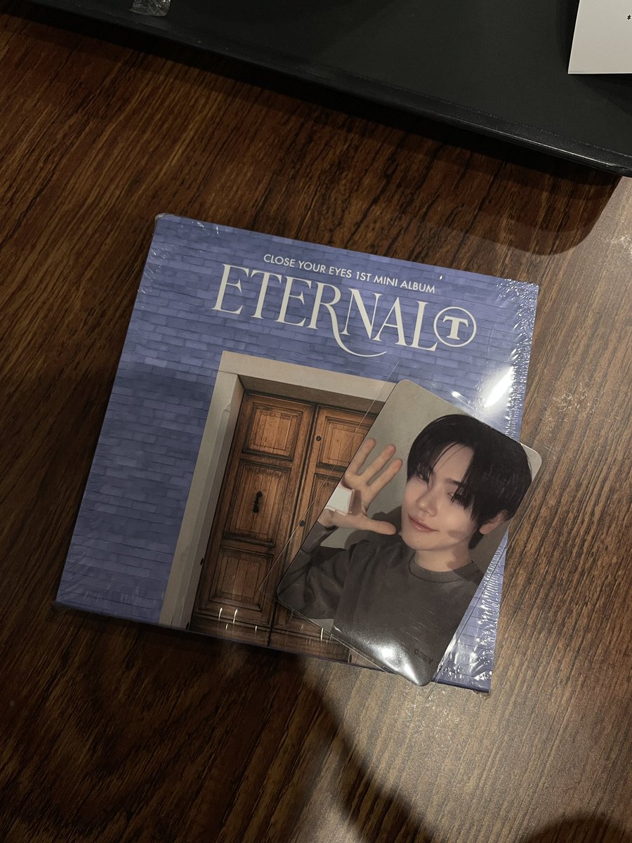 TagsKeyring's tweet photo. IG I’m lucky with Yeojun 🤍
Olive Young Offline PC benefit 🥹

#장여준 #JangYeojun
#CLOSEYOUREYES #클로즈유어아이즈
#클유아 #CYE
#ETERNALT https://t.co/rap3BCVmlK