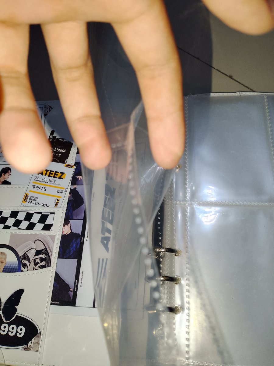 dan___218's tweet image. is anyone interested po ba dito sa dating bahay ni mingi? 🥹 nasisira na kasi since di na nagagamit..

15pcs 4p btb sleeves
white a5 binder w/cover
+ mingi design

maybe 180 is okay po + sf ?