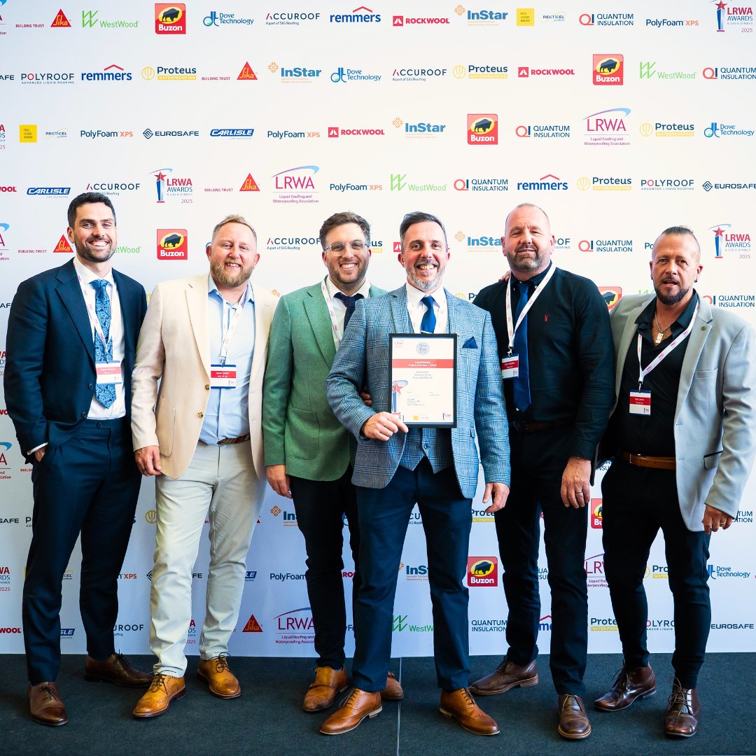 𝗧𝗵𝗿𝗼𝘄𝗯𝗮𝗰𝗸 𝘁𝗼 𝗹𝗮𝘀𝘁 𝘄𝗲𝗲𝗸'𝘀 𝗟𝗥𝗪𝗔 𝗔𝘄𝗮𝗿𝗱𝘀 𝟮𝟬𝟮𝟱 🏆✨

We are very proud that two of our approved contractors, Capital Roofing and MLG UK, won Highly Commended Awards for two iconic Polyroof projects.

Congratulations!

#lrwaawards2025