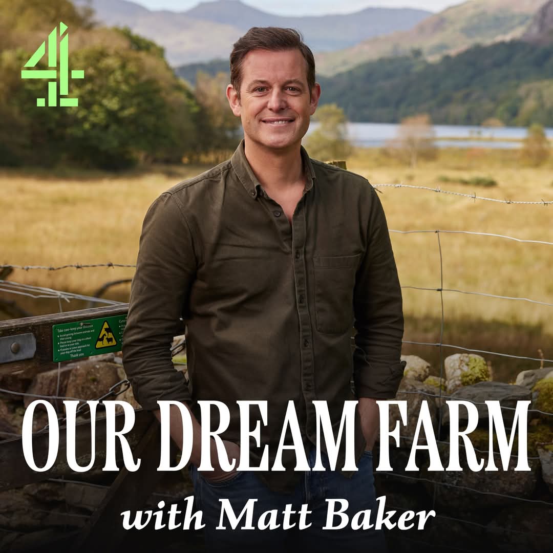 Haf diwethaf ddaru Matt Baker ffilmio efo ni unwaith eto, a bydd y bennod o Our Dream Farm ffilmwyd yma yn cael ei darlledu nos Sadwrn yma am 7:00yh ar CH4!