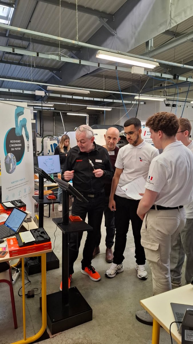 Mitutoyo participe au Trophée RobotFly, organisé au lycée Charles Poncet à Cluses.
C'est une excellente occasion de découvrir nos modules de formation E-learning CRAFT et de mettre vos compétences à l’épreuve en réalisant des mesures à l’aide d’un pied à coulisse.