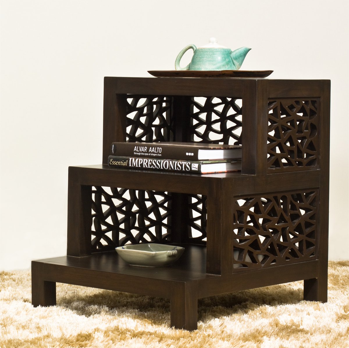 knockonwood5's tweet image. Some pieces don’t just sit in a room; they breathe, they speak, they transform. Scala is one of them—where Jaali work etches poetry in wood, and open shelves lend a sense of quiet freedom.

Know more: knockonwood.in/signature-coll…

#KNW #BedSideTable  #Scala #LuxuryFurniture