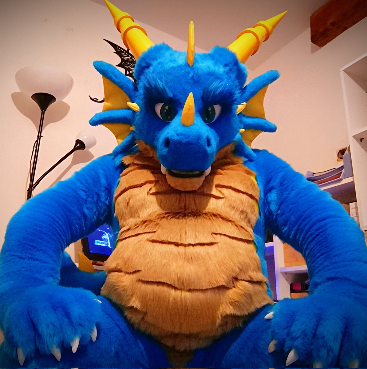 ~"I...said...BIGGER !! "~ 💪🐉