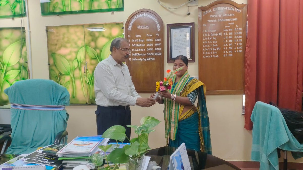 ICAR-ATARI Kolkata (Zone-V) (@atarikolkata) on Twitter photo Trailblazer Mrs. Barnali Dhara visited <a href="/AtariKolkata/">ICAR-ATARI Kolkata (Zone-V)</a> to discuss future plans—she is one of ten progressive farmers invited to Rashtrapati Bhavan’s ‘At Home Reception’ on this Republic Day! ✨
#OneICAR
<a href="/icarindia/">Indian Council of Agricultural Research.</a>
<a href="/AgriGoI/">Agriculture INDIA</a>
<a href="/dare_goi/">Department of Agricultural Research and Education</a>
<a href="/PMOIndia/">PMO India</a>
<a href="/ChouhanShivraj/">Shivraj Singh Chouhan</a>
<a href="/mygovindia/">MyGovIndia</a>
<a href="/PIB_India/">PIB India</a> Trailblazer Mrs. Barnali Dhara visited <a href="/AtariKolkata/">ICAR-ATARI Kolkata (Zone-V)</a> to discuss future plans—she is one of ten progressive farmers invited to Rashtrapati Bhavan’s ‘At Home Reception’ on this Republic Day! ✨
#OneICAR
<a href="/icarindia/">Indian Council of Agricultural Research.</a>
<a href="/AgriGoI/">Agriculture INDIA</a>
<a href="/dare_goi/">Department of Agricultural Research and Education</a>
<a href="/PMOIndia/">PMO India</a>
<a href="/ChouhanShivraj/">Shivraj Singh Chouhan</a>
<a href="/mygovindia/">MyGovIndia</a>
<a href="/PIB_India/">PIB India</a>