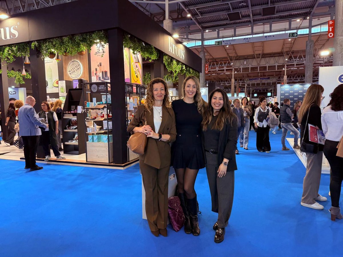 ✈️El pasado lunes, nuestro equipo vivió una jornada inspiradora en CosmoExpoBeauty 2025, el evento líder del sector.

Llevamos la publicidad programática al corazón de la industria, mostrando su potencial para revolucionar estrategias y conectar con audiencias clave. 💡
#Oniad