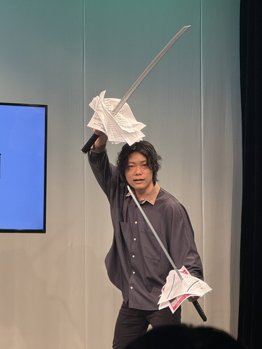 goshuosummer's tweet photo. 書類送検❌書類双剣⭕️ https://t.co/aAbNDGfNNY