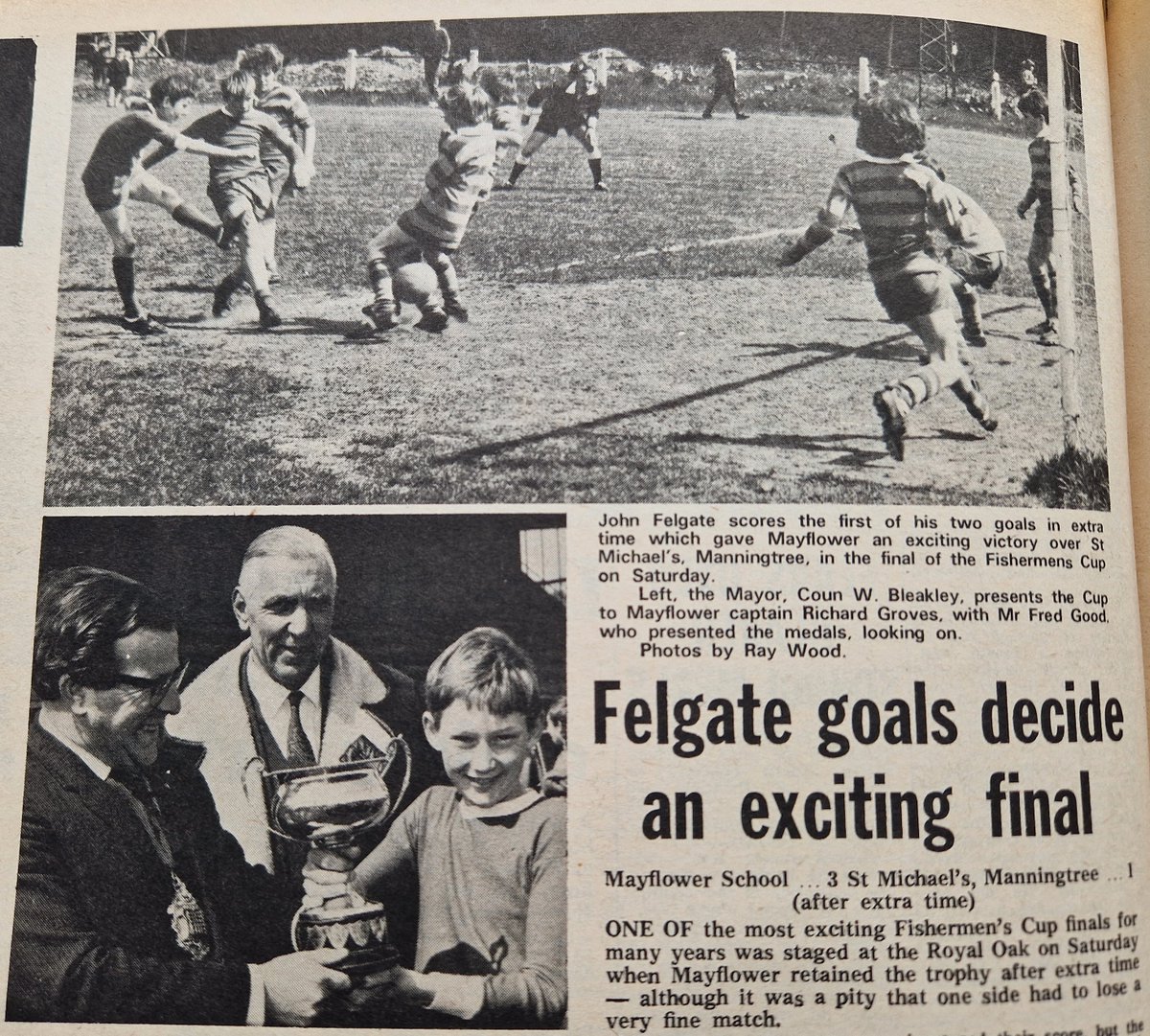 Harwich & Parkeston FC History (@hpfchistory) on Twitter photo π° Continuing our countdown to Saturday's Fisherman's Cup final at <a href="/OfficialHarwich/">Harwich and (P)arkeston FC</a>, here's a cutting from a thrilling 1971 showpiece, won by Mayflower.
π€― Full pitch used in those days! π° Continuing our countdown to Saturday's Fisherman's Cup final at <a href="/OfficialHarwich/">Harwich and (P)arkeston FC</a>, here's a cutting from a thrilling 1971 showpiece, won by Mayflower.
π€― Full pitch used in those days!