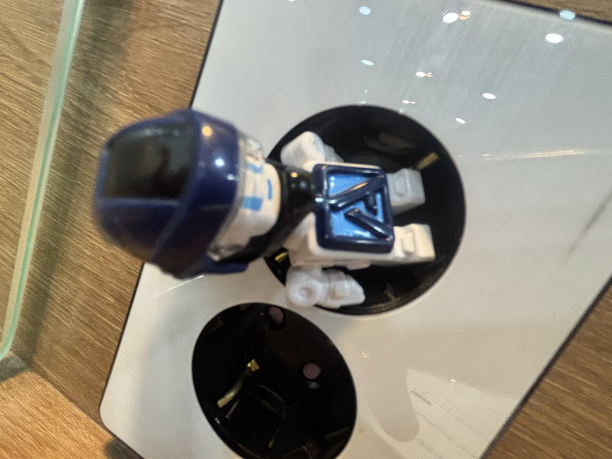 충전중 ⚡️⚡️