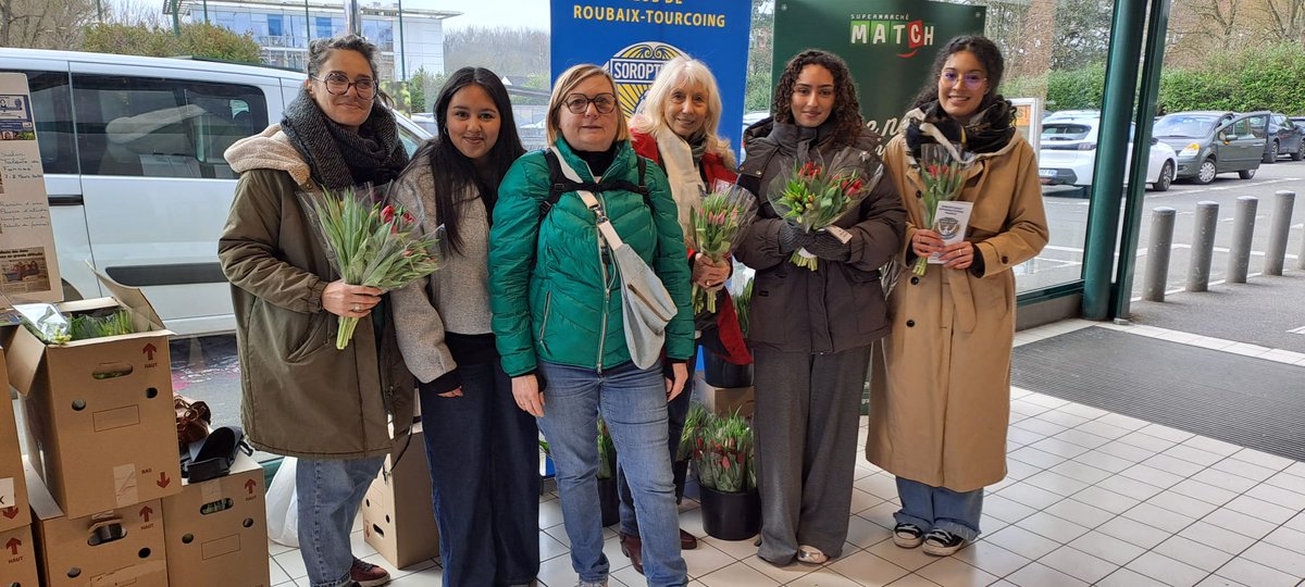 #ACTION #CITOYENNE
✨ Un immense bravo à nos lauréats en études mobilisés aux côtés du Club Soroptimist Roubaix-Tourcoing ! 🌷💜
Carton plein pour la vente annuelle de tulipes 🌷 : 700 bouquets vendus au profit des actions du club en faveur des femmes.
#solidarité #engagement