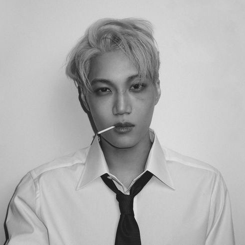 daily jongin tweet media
