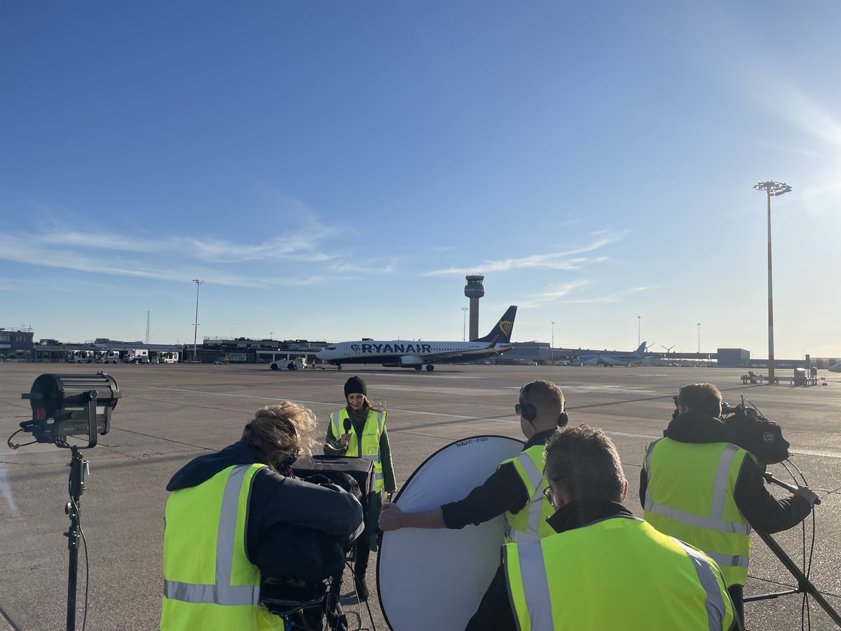 Stephinnotts's tweet image. Loved working with @ITVCentral on this special programme celebrating @EMA_Airport&apos;s 60th anniversary yesterday. It&apos;s a great watch and really captures what&apos;s special about the airport - the fact it&apos;s a big player in the region but small enough to care 👏