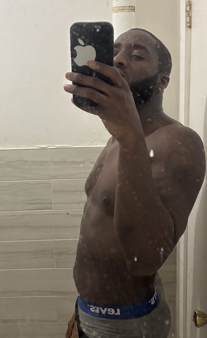 Watch Acey Forger 🔎's leaked NSFW photo on TwXstars