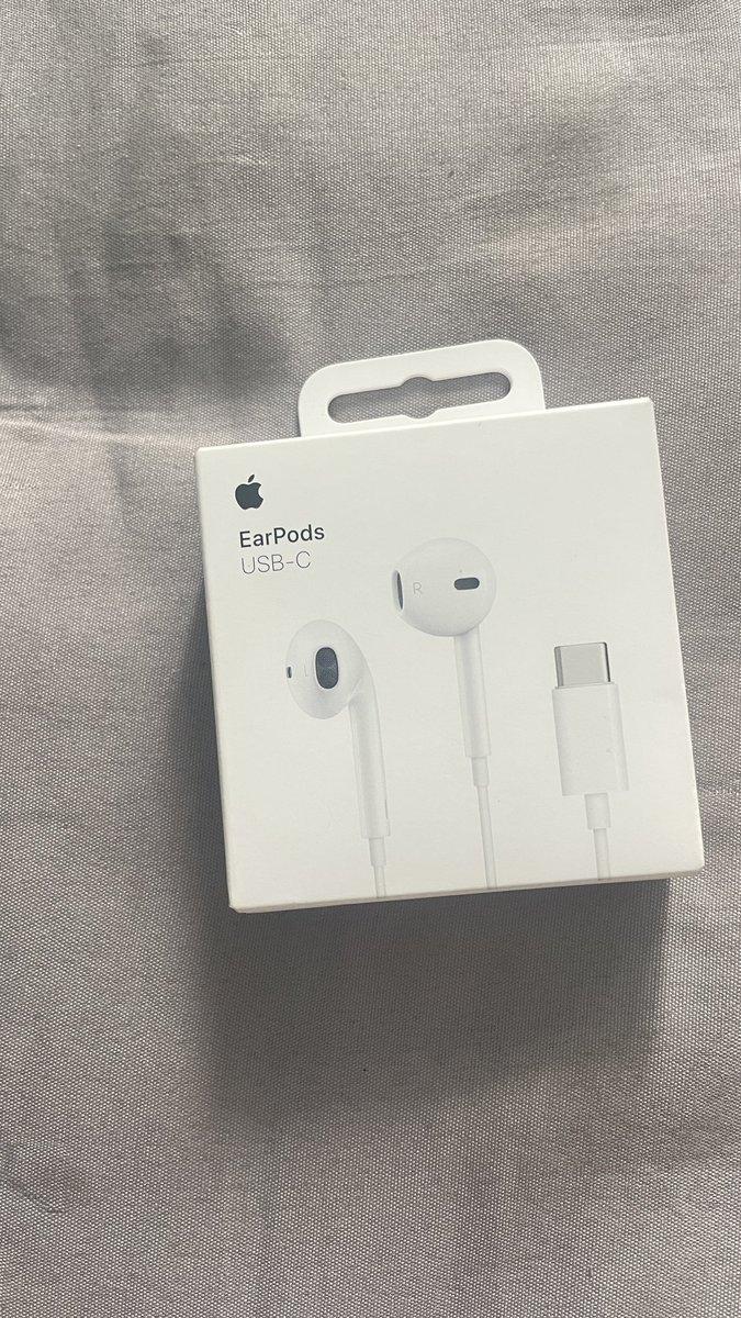 SyK_17p's tweet photo. ส่งต่อ หูฟังสาย tpye c ค่ะ
เนื่องจากซื้อมาผิดค่ะ

720 ส่งฟรี มีกล่องครบทุกอย่างค่ะ 
มีประกัน 1 ปีค่ะ พึ่งซื้อวันนี้เลย
ทักมาขอรายละเอียดเพิ่มเติ่มได้ค่ะ 
ยินดีให้ข้อมูล

#ส่งต่อของใช้ #ส่งต่อหูฟัง #ส่งต่อapple #istudio #ส่งต่อapple #ส่งต่อiphone https://t.co/G3db7XVmq1
