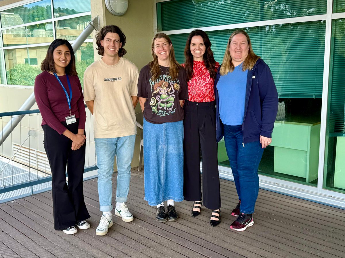 Lovely to have <a href="/GrasLab/">GRAS Lab</a> visit us today at <a href="/UniofAdelaide/">Uni of Adelaide</a>!