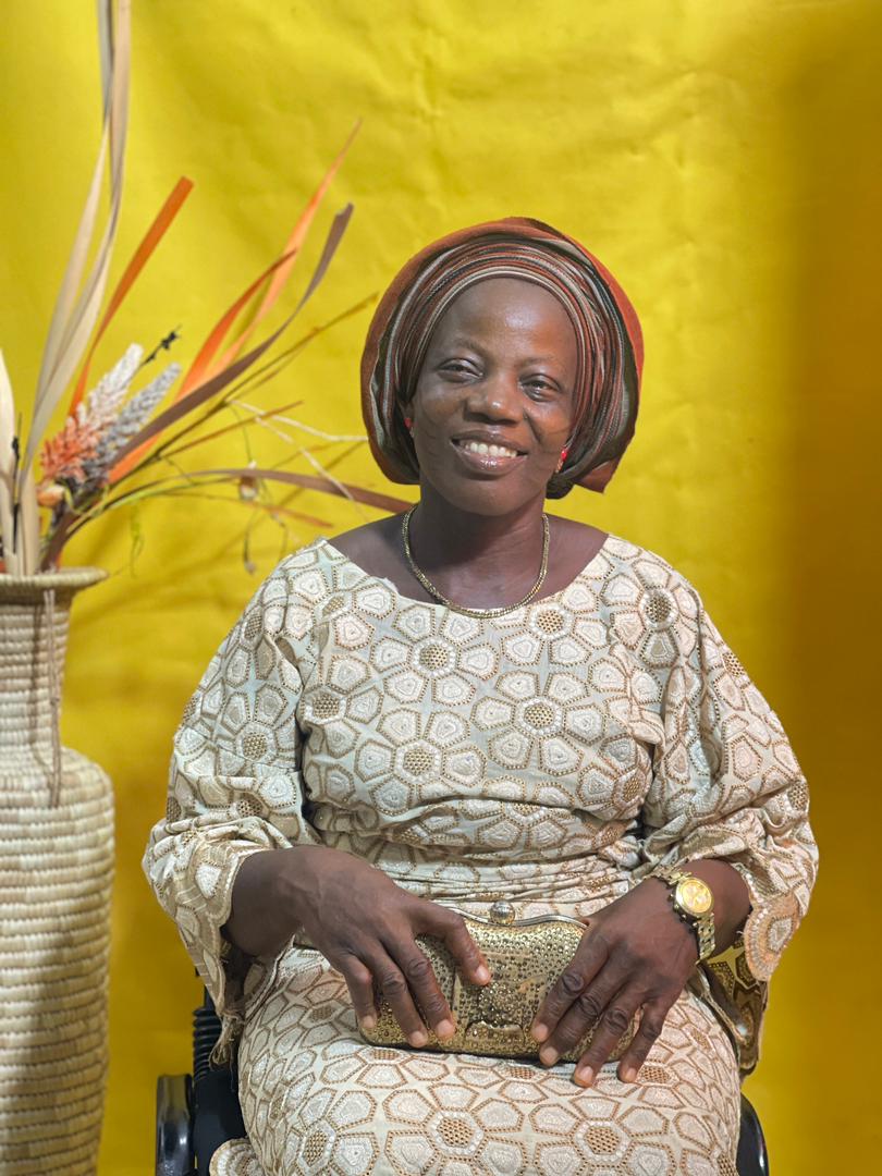 JoeAdebayo2's tweet photo. This morning, while in school, I received a call from home that My Mom, who has been living on HAEMODIALYSIS for close to a year now, was rushed to Gbagada General Hospital in Lagos as the situation has worsened. She's currently at the Emergency Ward in the hospital. https://t.co/PYkfLmnNaR