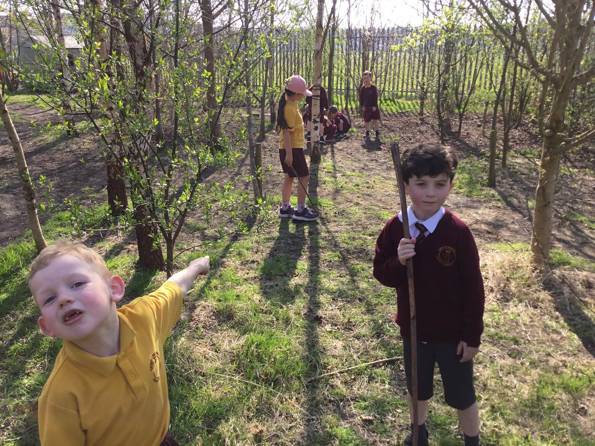 CTKLiverpoolY1's tweet photo. We are exploring the signs of spring. #CTKscience https://t.co/I4wY0jNdKt