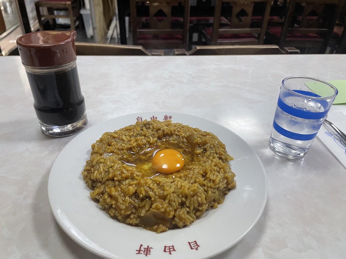 taque68's tweet image. 大阪で、行きたかったトコロ!
自由軒の名物カレー
文豪ストレイドッグスに関わった者としては、コレを食さずして
一体何を‼️
店内には
織田作之助の写真も飾ってありました。
#文豪ストレイドッグス