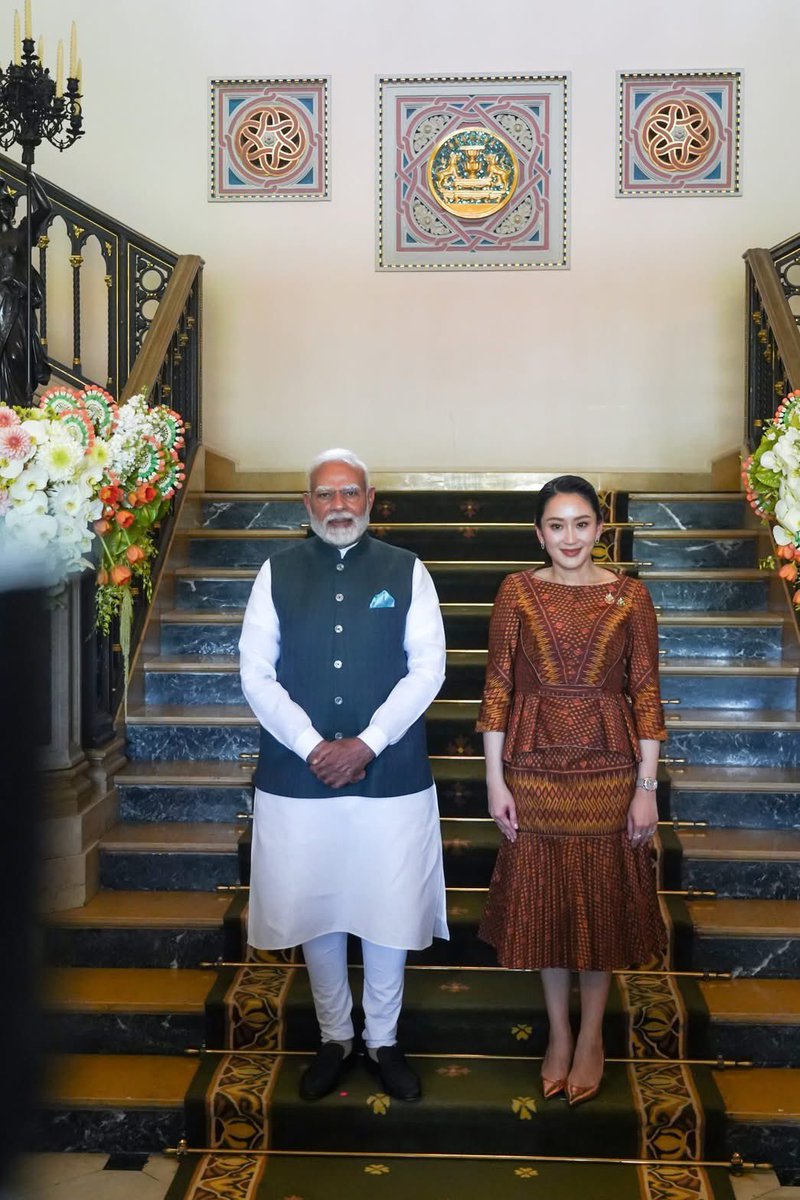พิธีต้อนรับ นายนเรนทร โมที นายกรัฐมนตรีสาธารณรัฐอินเดีย ในโอกาสเดินทางเยือนประเทศไทยอย่างเป็นทางการในฐานะแขกของรัฐบาล 

ทำเนียบรัฐบาล
3 เมษายน 2568