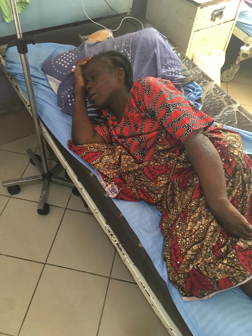 This morning, while in school, I received a call from home that My Mom, who has been living on HAEMODIALYSIS for close to a year now, was rushed to Gbagada General Hospital in Lagos as the situation has worsened. She's currently at the Emergency Ward in the hospital.