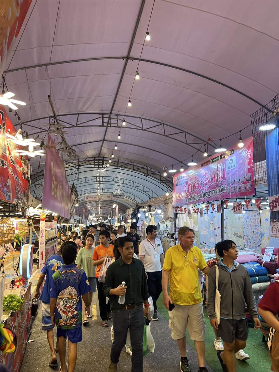 ว่างๆไม่มีไรทำเลาะหาของกินก่อนเข้าบ้านดีกว่า 
#มอเกษตรศรีราชา #มอเกษตร #อ่าวอุดม #แหลมมฉบัง #ชลบุรี