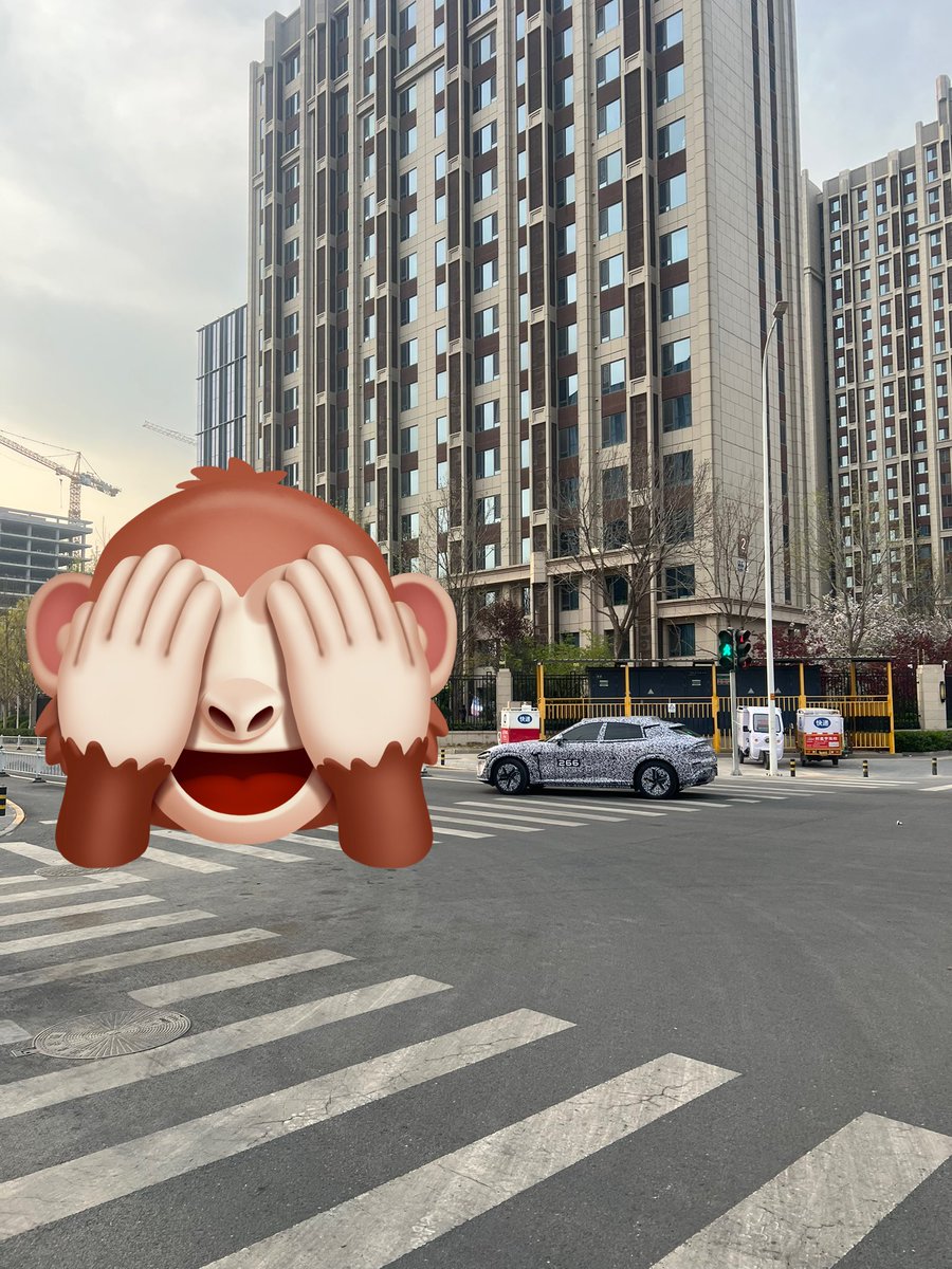 zhanghaojason's tweet image. Mi New Car appeared in Beijing