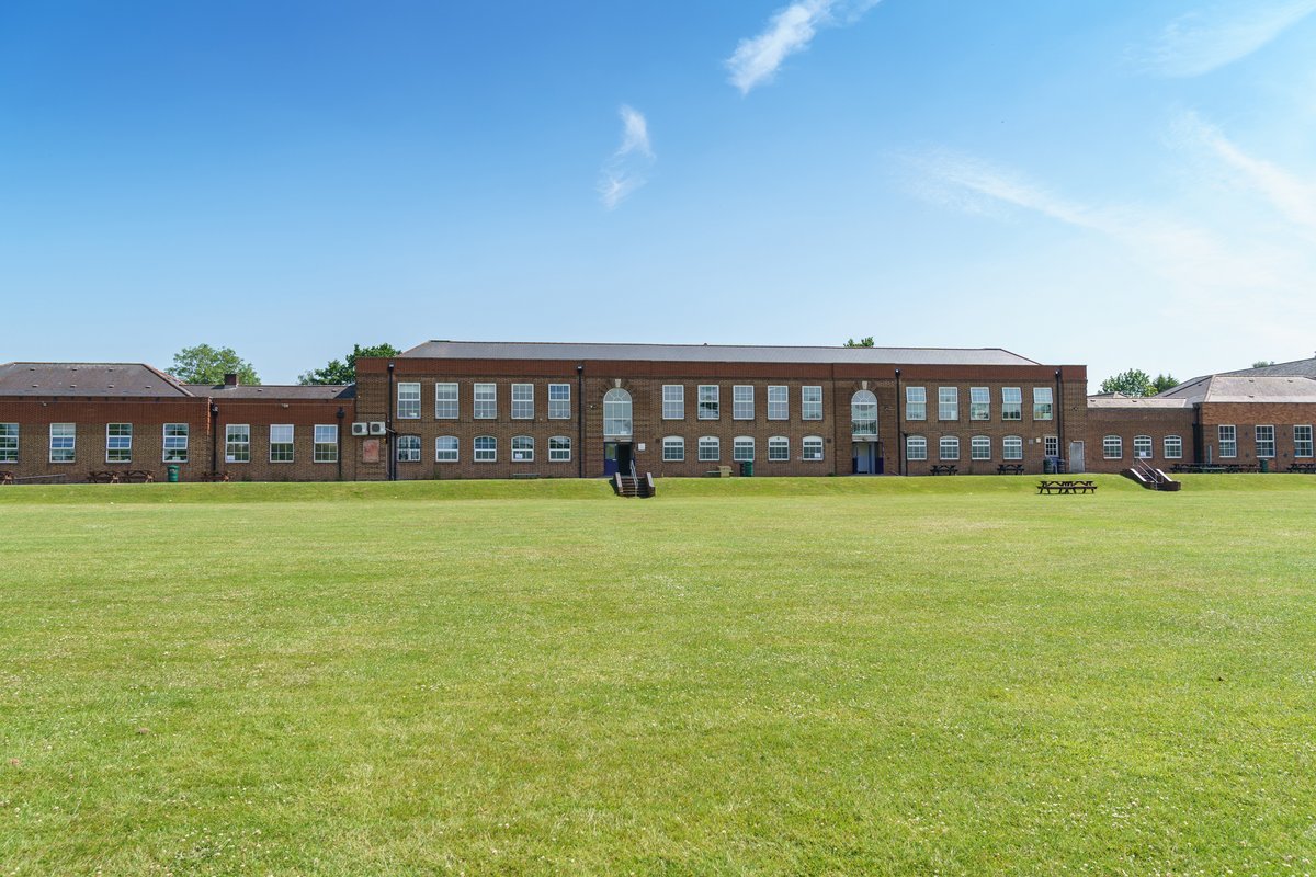 KingsNortonGirlsSch (@kngslife) on Twitter photo Did you go to <a href="/KNGSlife/">KingsNortonGirlsSch</a>? We're looking to get back in touch with former students & we’d love to hear from you! Click the link to become part of the community bit.ly/4kLnyWO you will be kept up to date with KNGS news & be able to support the students sat in your old seats Did you go to <a href="/KNGSlife/">KingsNortonGirlsSch</a>? We're looking to get back in touch with former students & we’d love to hear from you! Click the link to become part of the community bit.ly/4kLnyWO you will be kept up to date with KNGS news & be able to support the students sat in your old seats