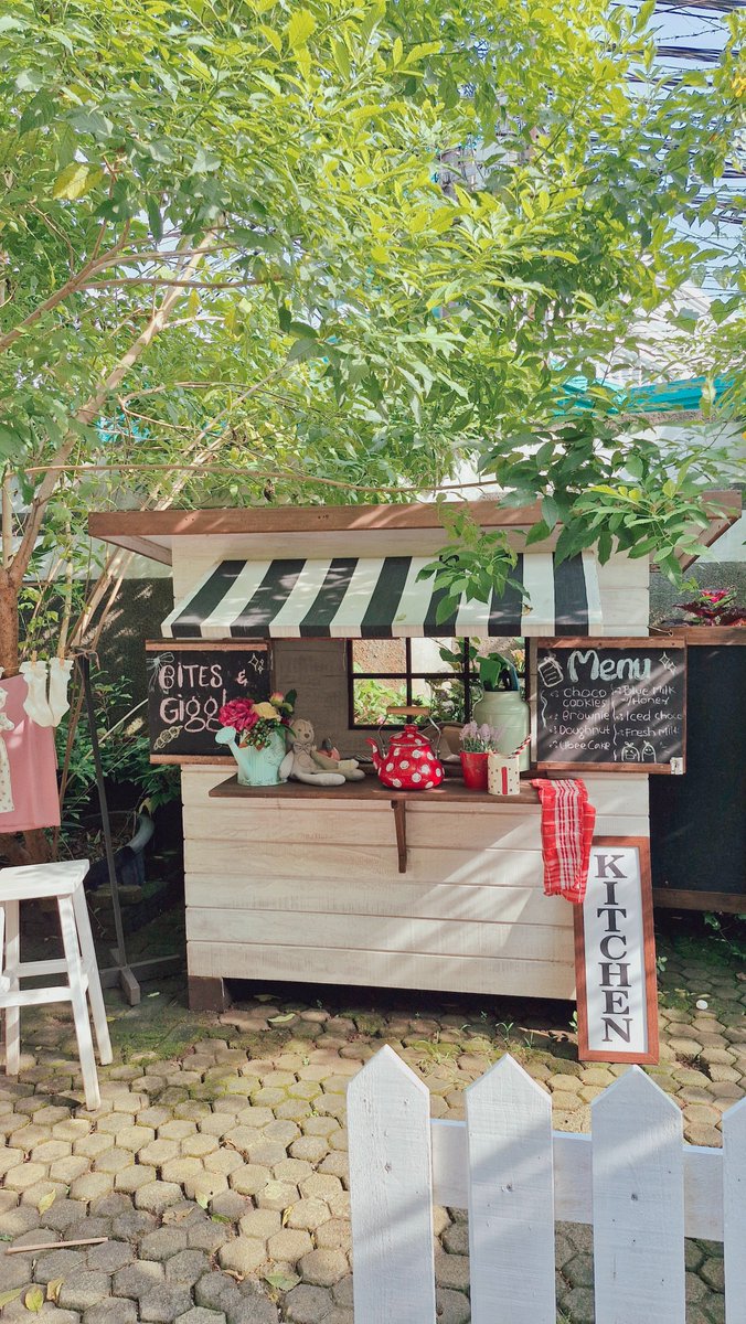 alteirence's tweet photo. Aku abis dari Mandira's Garden and it's the cutest place ever https://t.co/VogZX0q5Vw
