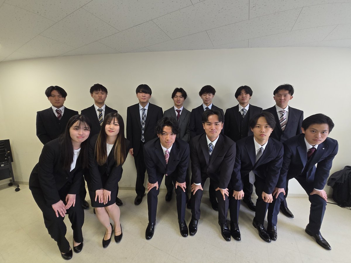 【4/3 入学式🌸】

男子11名、女子2名の選手が入学しました！
これからの活躍が楽しみです✨

応援よろしくお願いします🔥

#駿河台大学 
#ハンドボール部 
#新入生