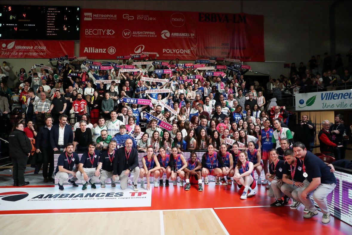 🏀 <a href="/carlotilla_6/">Carlota</a> , subcampeona de Europa con el BAXI Ferrol 🥈
Una final inolvidable, una ciudad volcada y un equipo que hizo historia en la #EuroCupWomen.
¡<a href="/UniFerrol/">Baxi Ferrol</a> ya forma parte del mapa del basket europeo ! 👏

📸 Raúl Lomba Maroño
#BaxiFerrol #BaloncestoFemenino