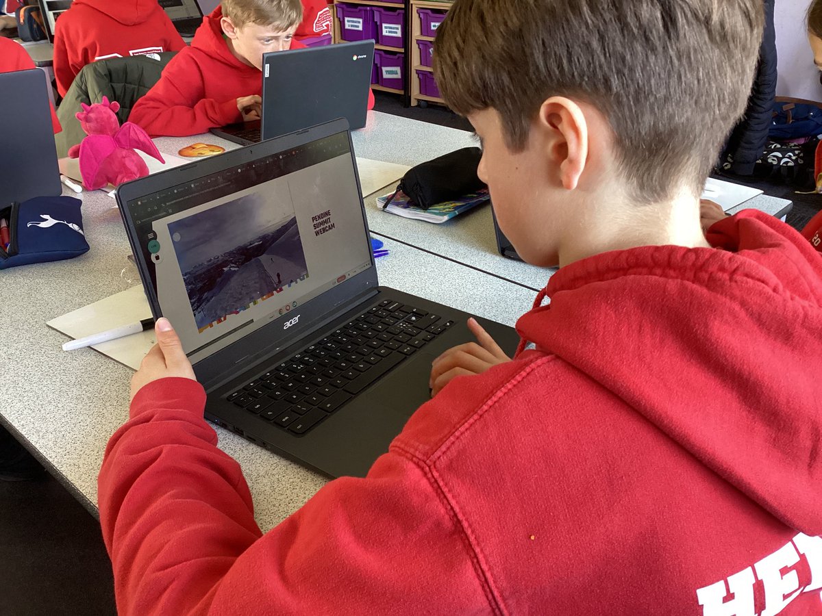 Llysfaen2025's tweet photo. #6BC are busy exploring Google Sites. #DCF #ST https://t.co/BA2KefD8TJ