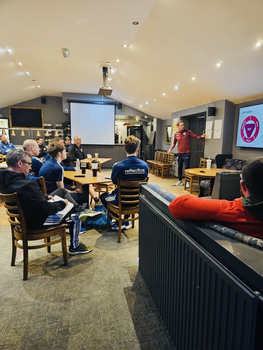 Matt_Jones7's tweet image. CPD Workshop for coaches across @ShropshireFA focused on ‘Coaching & Engaging 12-16 year olds’:
🔢 4 Corner adolescent considerations
💻 Life for a modern teenager
⚽️ Game based approach
👀 Coach observations
Thank you to @AFCBridgnorth for hosting with great hospitality 🙏🏻