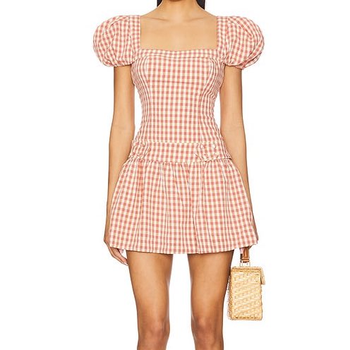 Special MC #CHAEWON on Mnet MCountdown wearing: For Love & Lemons