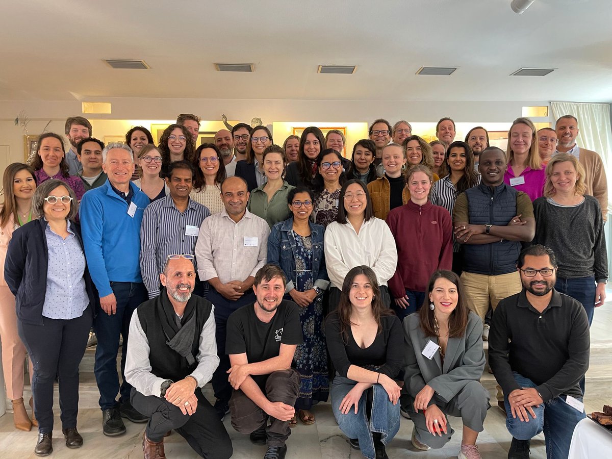IDAlertproject's tweet image. 🦠🌍 Last week, IDAlert held its 3rd General Assembly in Athens 🇬🇷, with 3 days of scientific exchange, strategic planning, & field demos, including a drone-based larvicidal intervention in Marathonas
👉 Learn more about the GA:
idalertproject.eu/moving-forward…