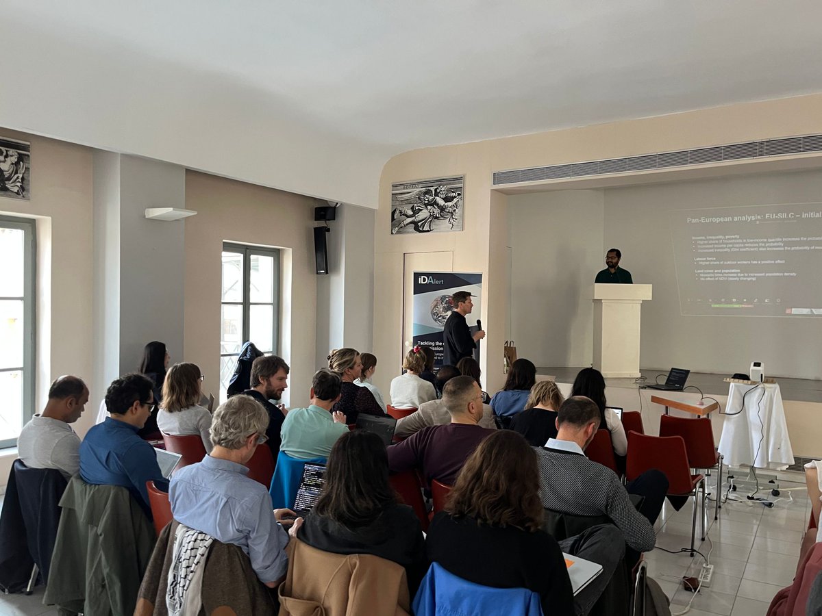 IDAlertproject's tweet image. 🦠🌍 Last week, IDAlert held its 3rd General Assembly in Athens 🇬🇷, with 3 days of scientific exchange, strategic planning, & field demos, including a drone-based larvicidal intervention in Marathonas
👉 Learn more about the GA:
idalertproject.eu/moving-forward…