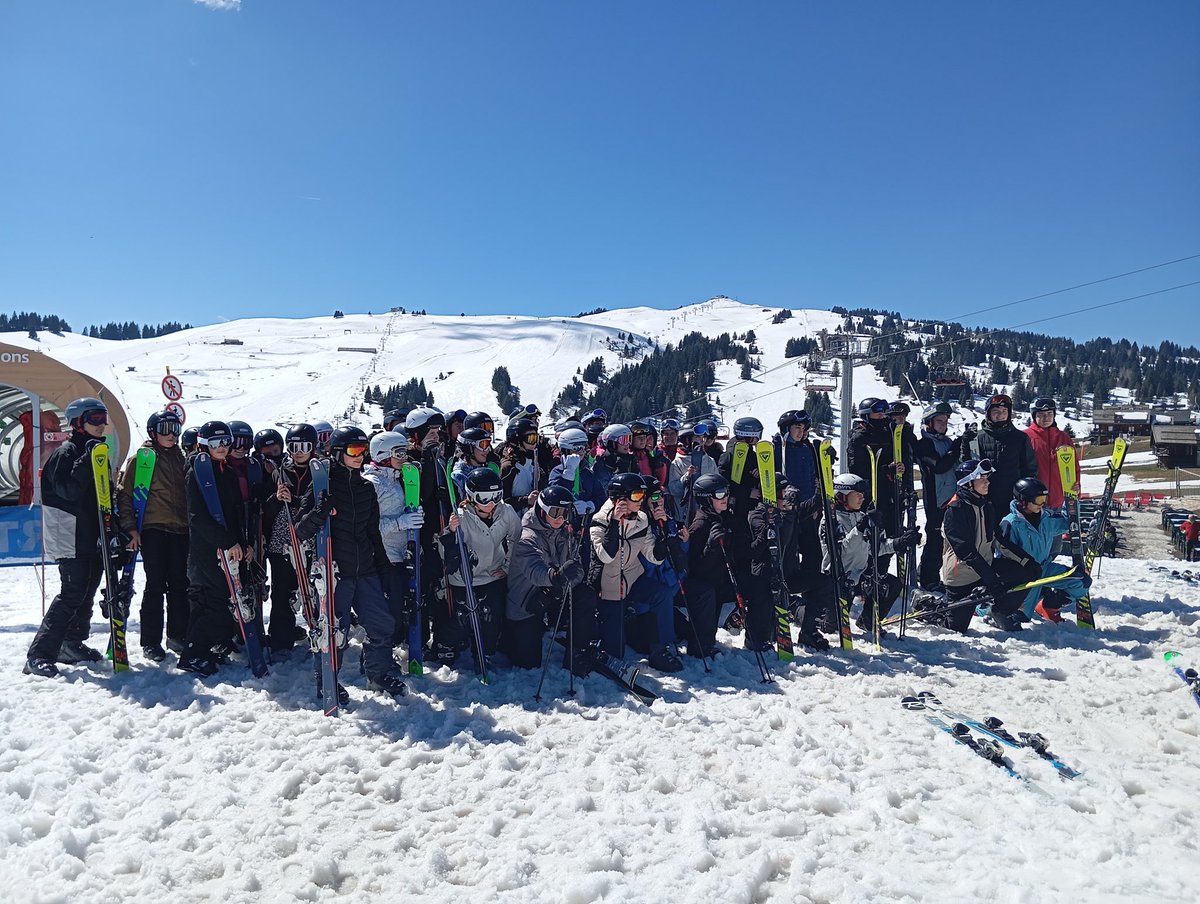 Quelques nouvelles de nos AECS en 3e. Les voyageurs en Espagne, en Irlande et dans les Alpes se passent bien. #SFND #Lesneven