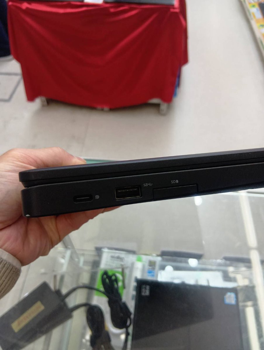 今週の秋葉原4号店限定セール！
③【Latitude 5590】
大人気の5590が入荷！基本的な作業は十分快適に行えて、FHD液晶まで付いてこの価格！！
立体感のあるキーボードが打ちやすく、テンキー付きで事務作業にピッタリ✨
事務所やご家庭のWin11機への買い替えにぜひ！！

20台限定！
#Dell #Latitude5590