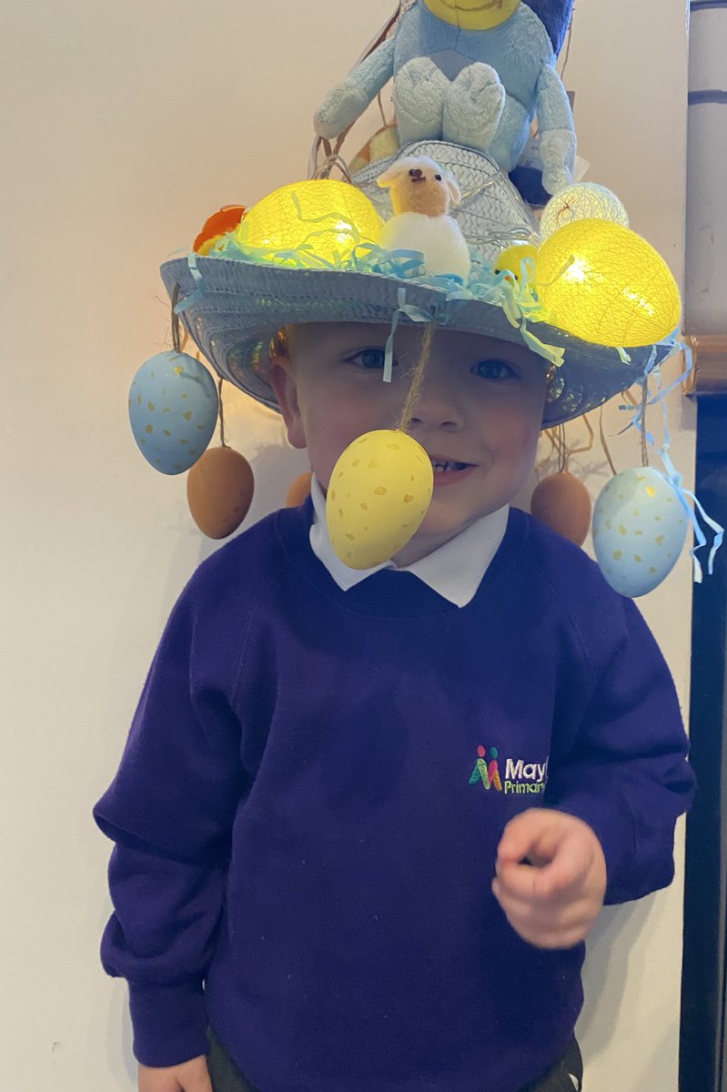 kelSBSB's tweet photo. @MayfieldOldham 2 happy Easter bunnies 🐰 with their Easter bonnets 👒 Ella and kaiden was so excited to bring them to school today https://t.co/p6ebvTcmKD