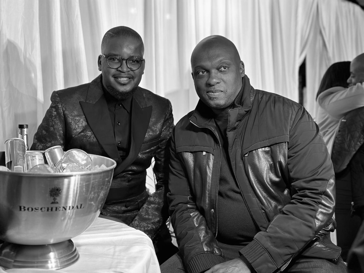 hloni_legabe's tweet photo. Flash Back vibes with the living legendary Best T in the City👌👌 Malome @tboseZA #bestT https://t.co/QpiBhxNvQR