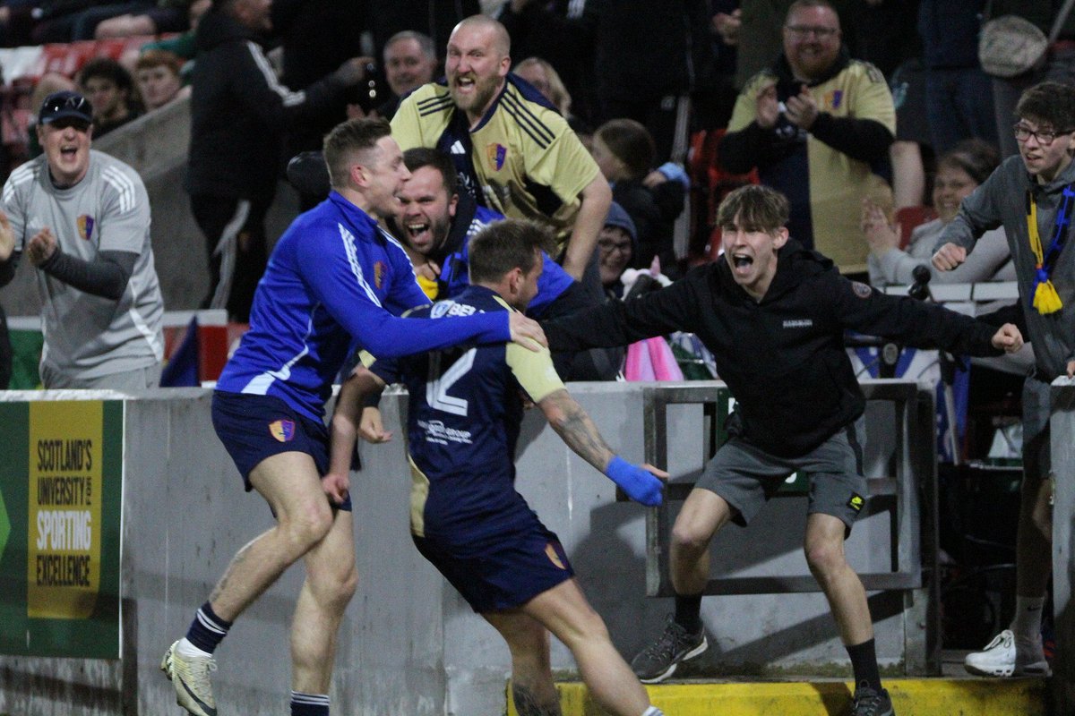 David Kerr tweet media